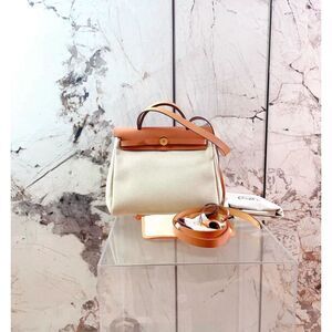 Hermès Women Pre-Loved Bag Very Good Condition